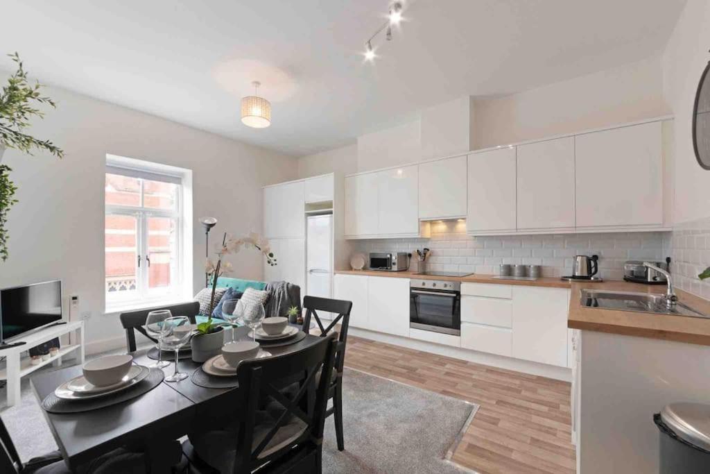 Town Center Apartment In Bishops Stortford Birchanger Exterior photo
